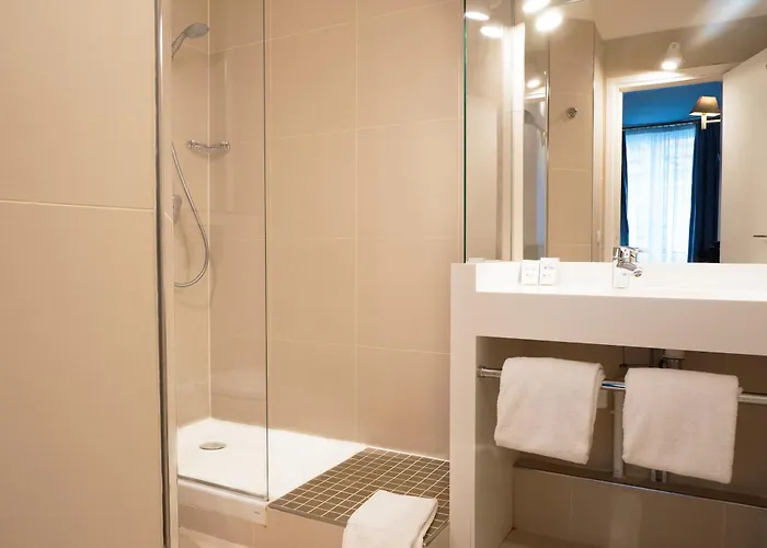 Hotel Du Cygne Paris